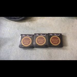 Too faced bronzer